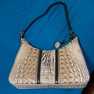 Brahmin bag, mint condition, shoulder bag, so cute! Send any questions you have!